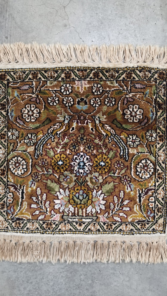 Image 1 of Handgeknoopt oriental zijde Kashmir tapijt mini square Birds 39x39cm
