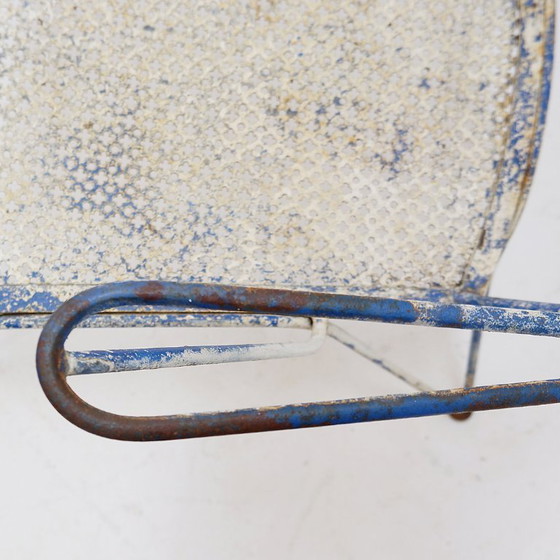 Image 1 of Poltrona vintage in metallo traforato degli anni '50