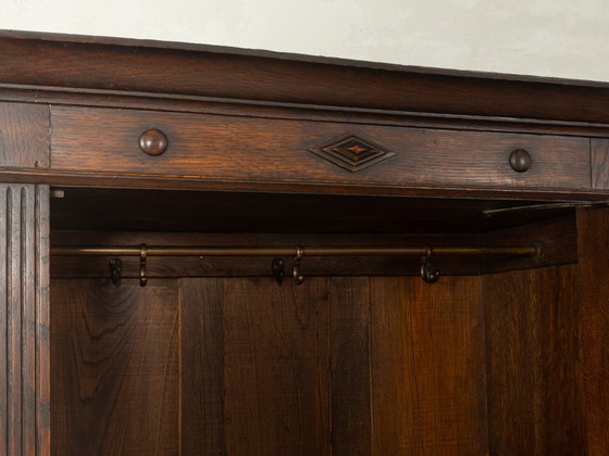 Antieke eikenhouten kast met cassettepanelen, ca. 1900 – Kasten, Wood, Brass (photo 7 of 8)