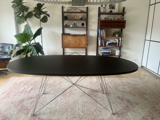 Magis Ovale eettafel