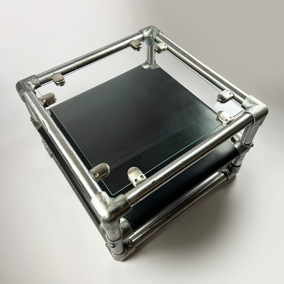 Image 1 of Tavolino industriale a trifoglio