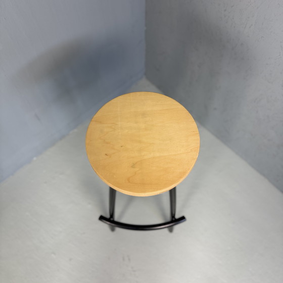 Image 1 of Tabouret de bar postmoderne des années 80, structure en acier tubulaire noir