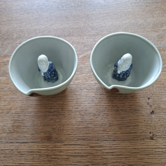 Image 1 of Chinese Cadogan teapot with cups