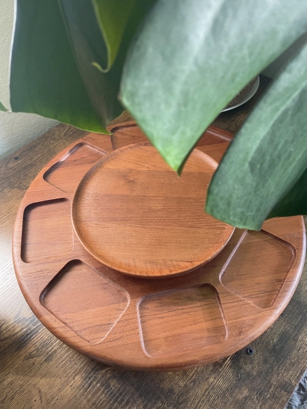 DIGSMED Denmark XL teak lazy susan serving tray | €66 | Whoppah