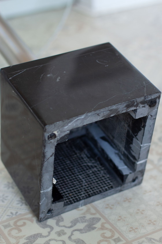 Image 1 of Schwarzer Marmorsockeltisch, 1980er Jahre