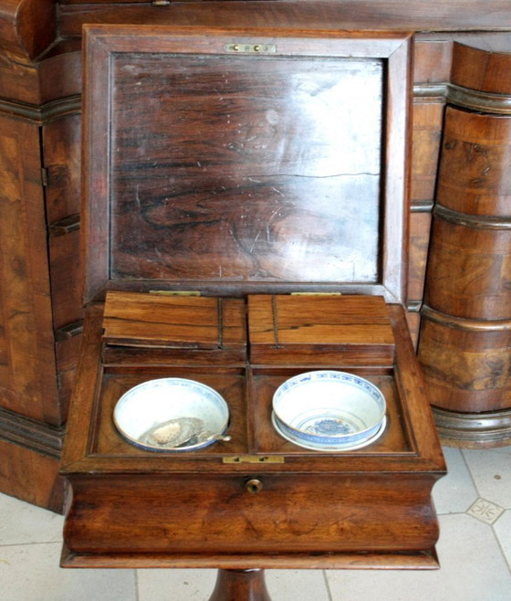 Image 1 of Historische theedoos, antieke Engelse theedoos uit de tijd van George II en Willem IV, 19e-eeuwse kabinetskast