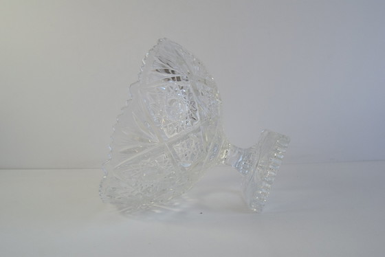 Image 1 of Élégante coupe en cristal taillé Tchécoslovaquie, 20e siècle