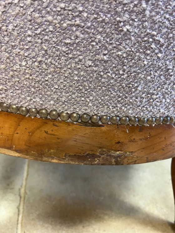 Louis Philippe Sessel aus Holz und lila Stoff – Wood (photo 6 of 13)