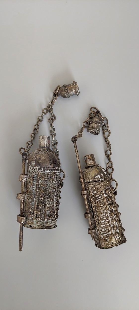 Image 1 of 2 héél aparte vintage parfumflesjes uit Jemen
