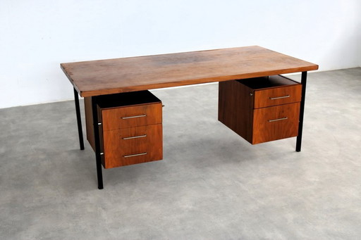 Bureau vintage des années 1960