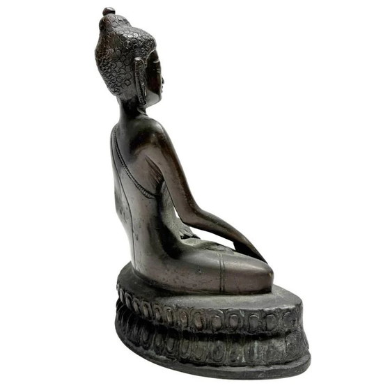 Nepalese Bronze Shakyamuni Buddha Statue with Bhumisparsha Mudra – Sculpture (photo 4 of 10)