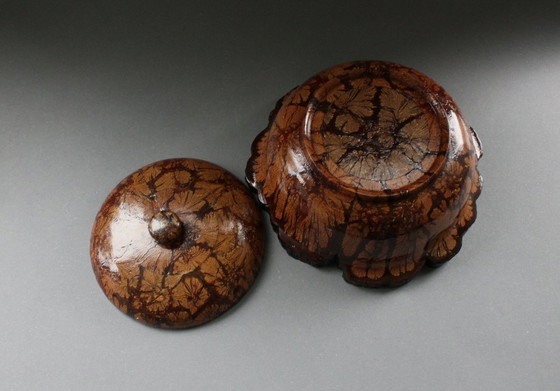 Image 1 of Boîte en bois exceptionnelle avec couvercle et petite assiette, vintage faite à la main