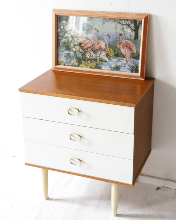 Vintage White Chest of Drawers, 1960s (photo 6 of 7)