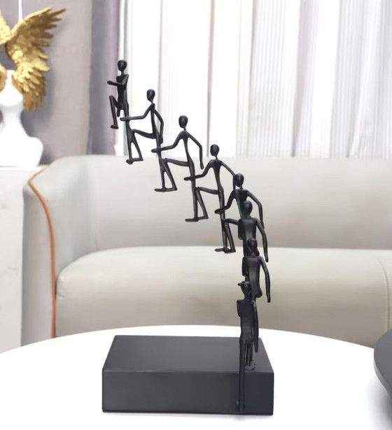 Nieuwe ijzeren sculptuur "Mannen die escaleren" 39 cm – Beeldhouwkunst, Iron (photo 2 of 6)