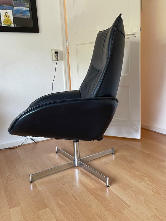 Sillón giratorio de cuero negro – Hulshoff, Sillones, Leather (photo 3 of 7)