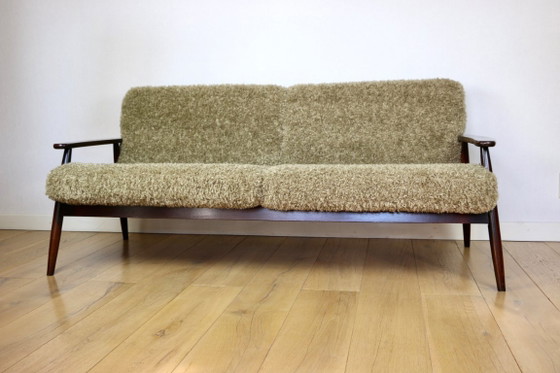 Image 1 of Bellissimo divano vintage a tre posti degli anni '80 con cuscini sfoderabili - pelo lungo color kaki, beige scuro