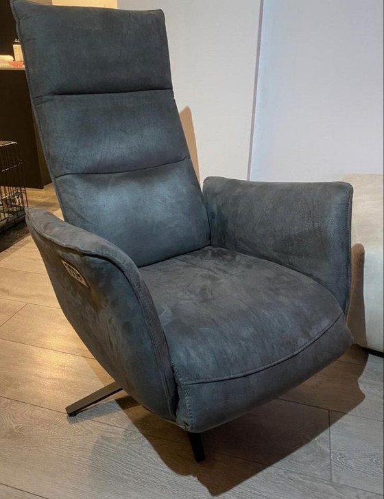 Image 1 of The Montèl Penta recliner column electric with battery