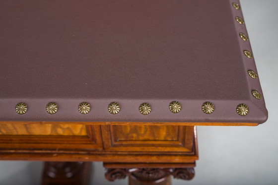 Image 1 of Wilhelmine Sekretär in Nussbaum & Edelholzfurnier mit Lederplatte