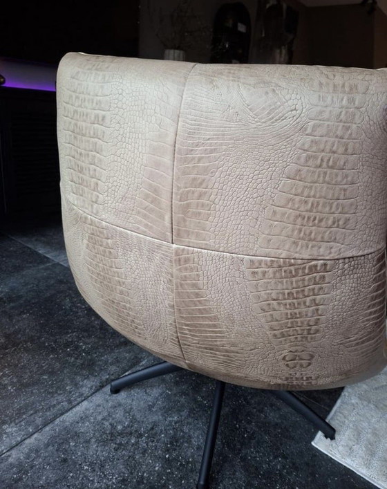 Image 1 of Drehsessel aus Leder