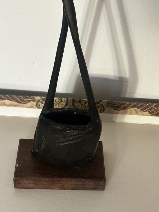 Grand Oiseau en Bois Noir Sculpté- Période Art-Deco H 43 cm