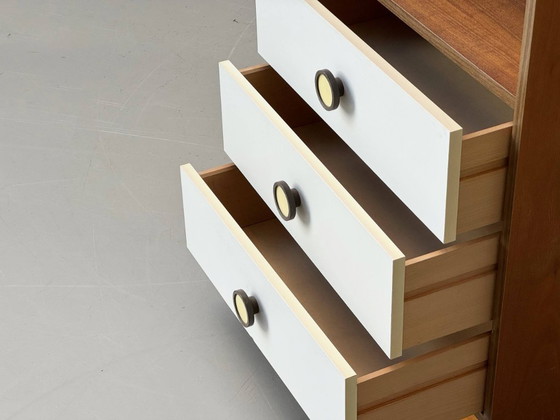 Image 1 of Armoire haute étroite de style milieu du siècle avec tiroirs, années 1960