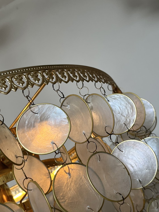 Image 1 of Lampe pendante vintage 60's en forme de coquillage, cadre en laiton