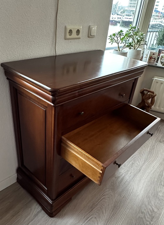 Image 1 of Ladekast commode kersenhout