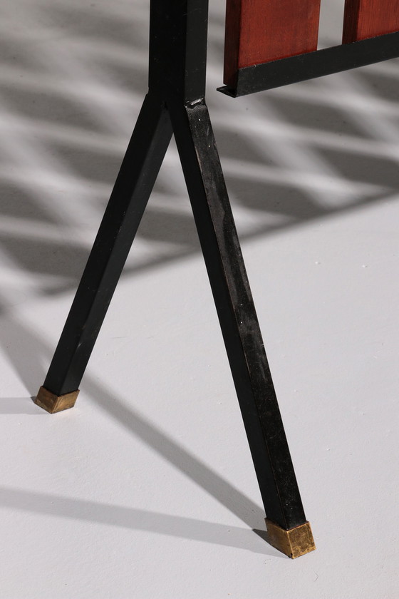 Image 1 of Italian Vintage Elegance – Brass and Teak Wall Clothes Hanger from the 1950s-1960s