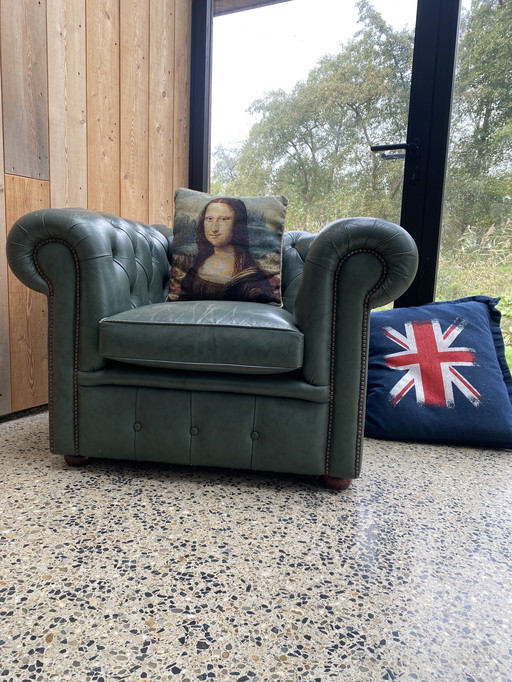 Bellissima poltrona Chesterfield verde