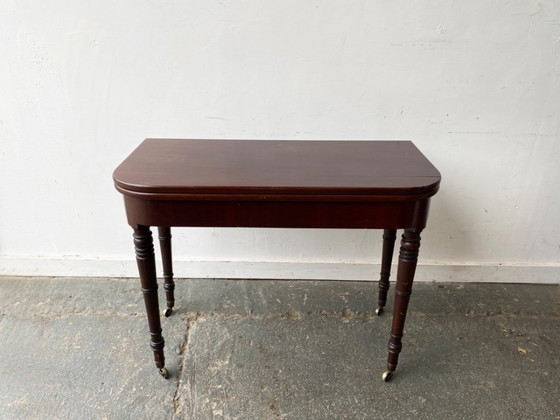 Image 1 of Table de salle à manger victorienne à rallonge en acajou avec pieds tournés et roulettes