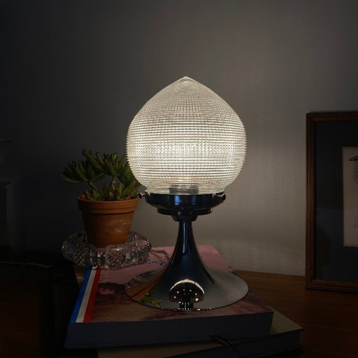 Lampada a globo vintage in vetro stile Holophane e metallo cromato