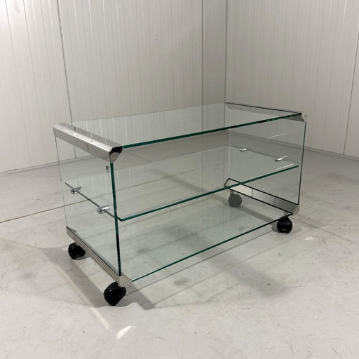 Mueble para equipos de audio, mueble para TV y mesa auxiliar de Gallotti&Radice, Tris 1971.