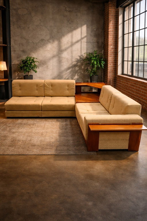 Hoekbank uit het midden van de eeuw, Dřevotvar, Tsjechisch design uit de jaren 60-70