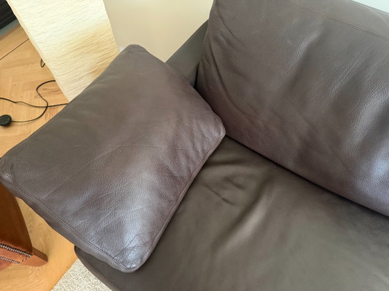 Image 1 of Canapé 3 places en cuir marron foncé de marque COR