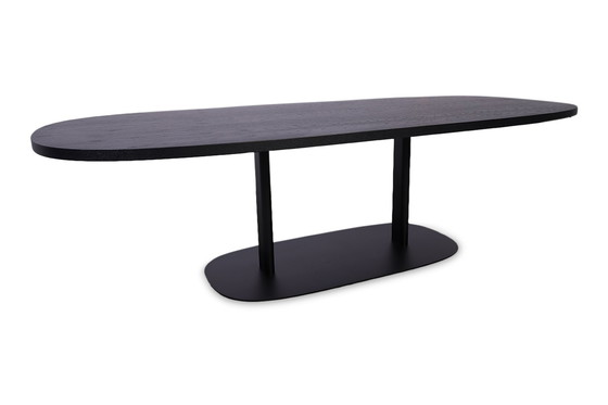 Image 1 of Leolux Toveri eettafel