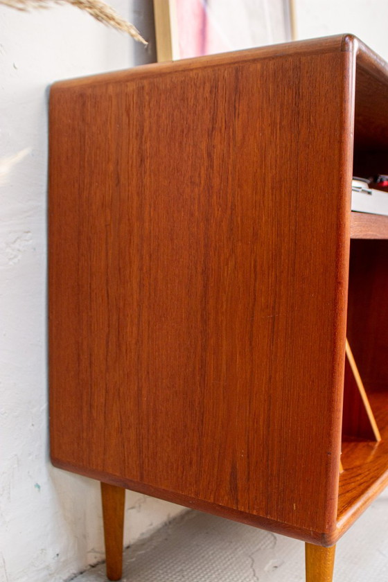 Cassettiera Hifi in teak Mid-Century di Dyrlund, anni '80 – Mobili TV, Mid Century Modern (photo 10 of 17)