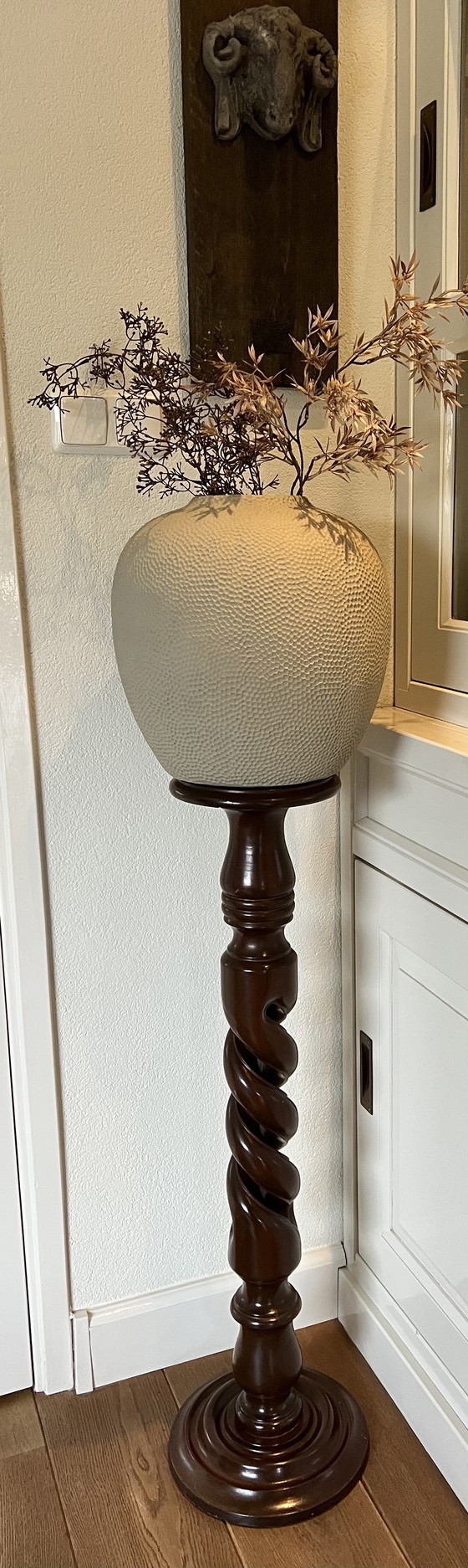 Image 1 of Solid turned twisted Piedestal mahogany