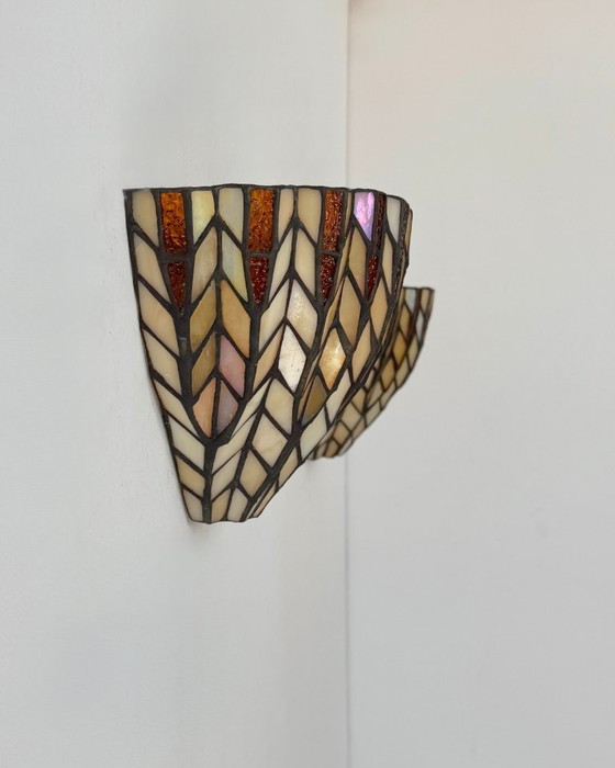 Paar vintage "glas-in-lood" koperen en glazen Wandlampen, Frankrijk 1970 (photo 4 of 8)