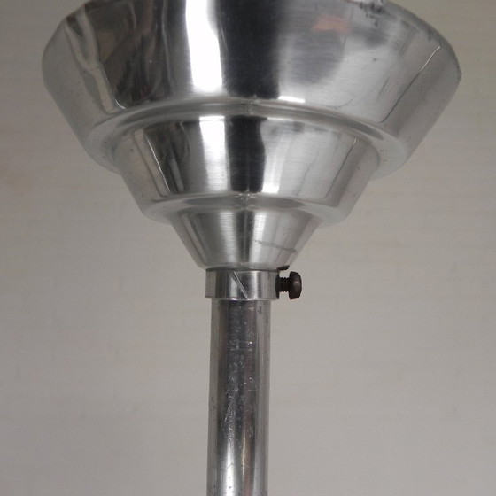 Image 1 of Art-Deco-Pendelleuchte mit beigefarbenem Glasschirm, 1930er Jahre