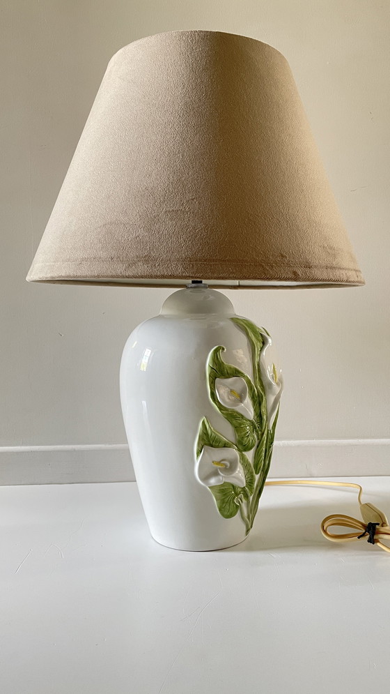 Image 1 of Lampada in ceramica italiana con fiori di arum