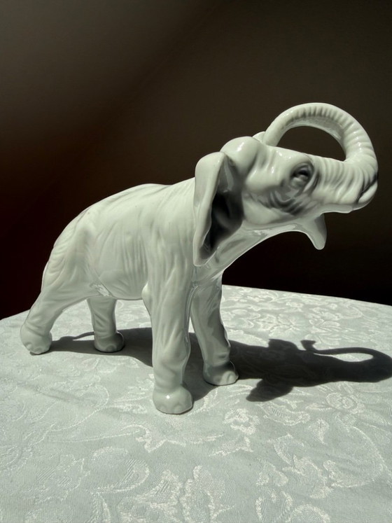 Royal Dux Elephant Figurine White Porcelain Vintage Czech Design – Decorative Objects (photo 4 of 9)