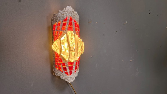 Image 1 of Brutalistische wandlamp van cement en glas, jaren 60.
