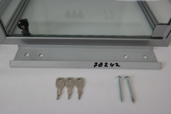 Image 1 of Vitrines et présentoirs conçus et fabriqués en Italie. Marzorati Ronchetti.