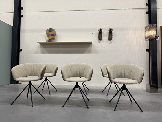 Image 1 of 6 Label van den Berg Lola Draai Chaises de salle à manger cuir tissu