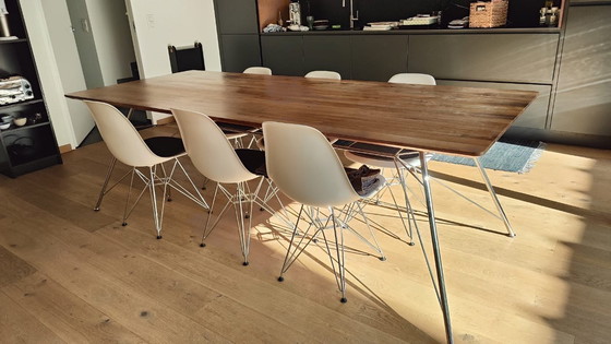 Image 1 of Bert Plantagie Table de salle à manger en bois