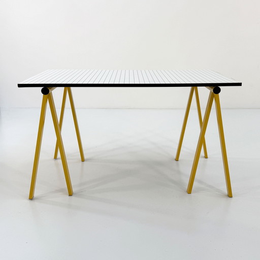 Bureau à tréteaux jaune par Rodney Kinsman pour Bieffeplast, 1980