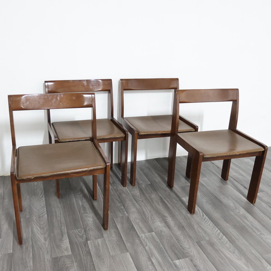 Image 1 of Eetkamerset met 4 houten stoelen uit de jaren 60, vintage modern design.