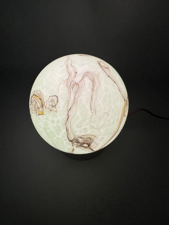 Image 1 of Lampada da soffitto vintage verde opalino con effetto marmo: un'attrazione retrò suggestiva