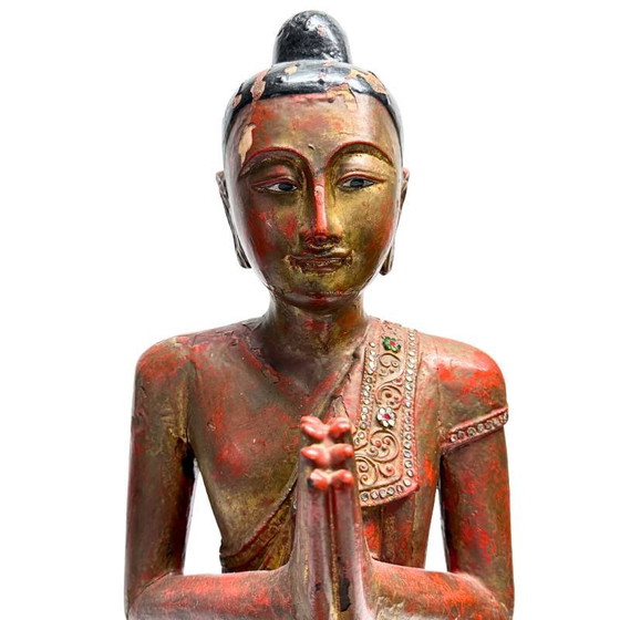Burmese wooden temple statue of a monk with lacquer and gold leaf – Sculpture, Glass (photo 16 of 19)