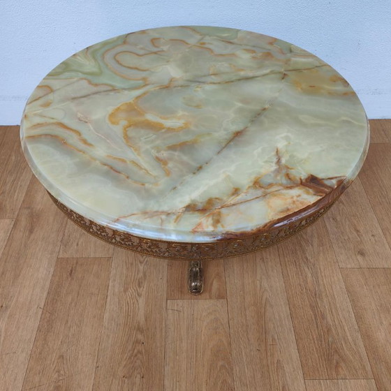 Round Vintage Regency Coffee Table with Marble Onyx Top 79cm – Brass (photo 10 of 10)